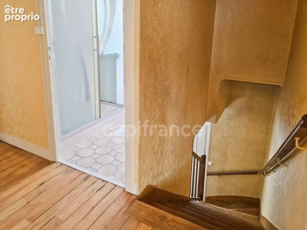Une belle opportunité entre Les Maillets et Premartine ! Maison familiale de 94 m² idéalement située, qui n'attend plus que votr - photo 6