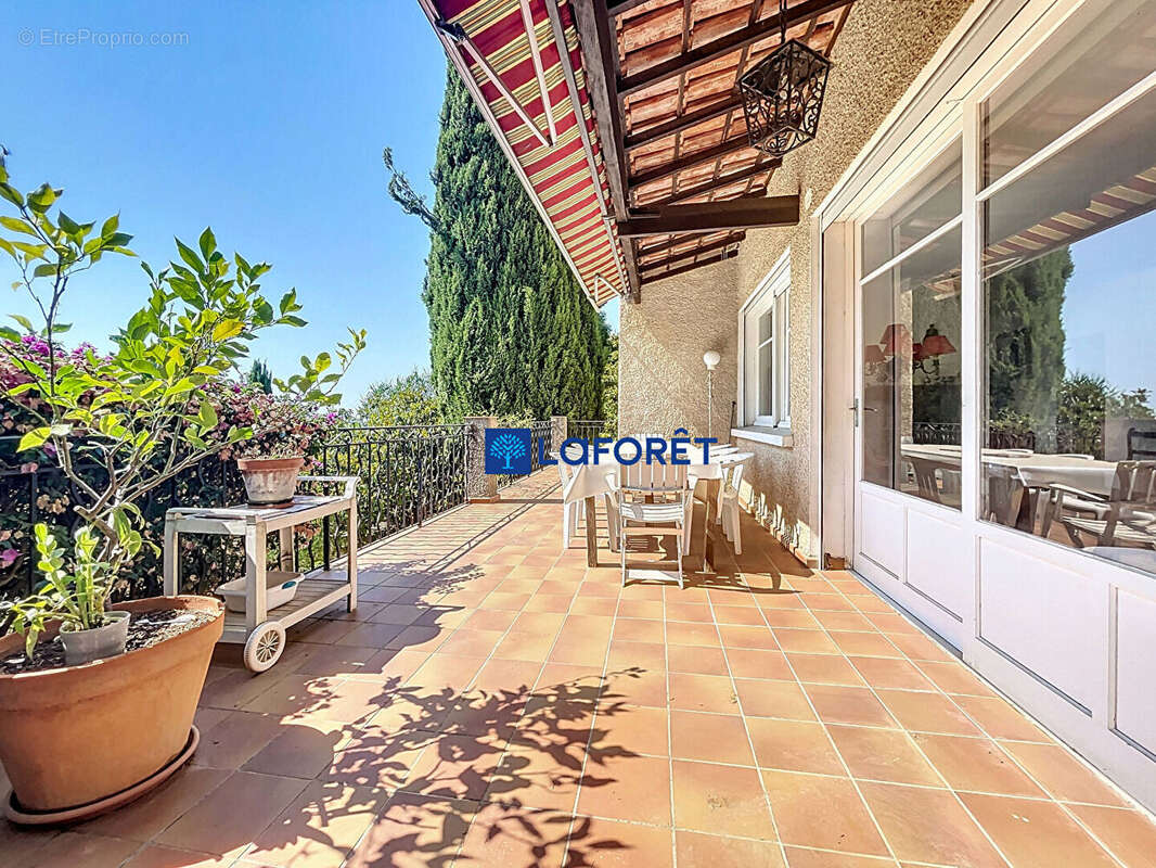 Maison à CARQUEIRANNE