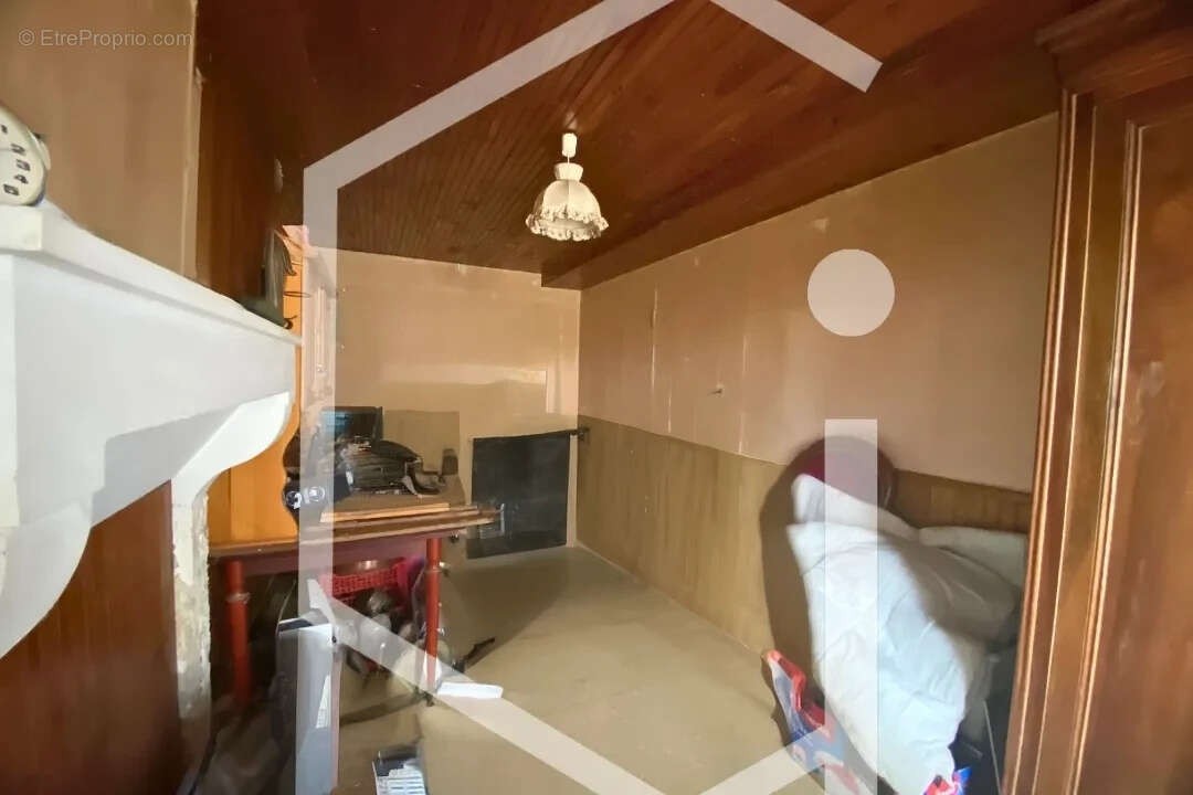 Maison à COSNE-COURS-SUR-LOIRE