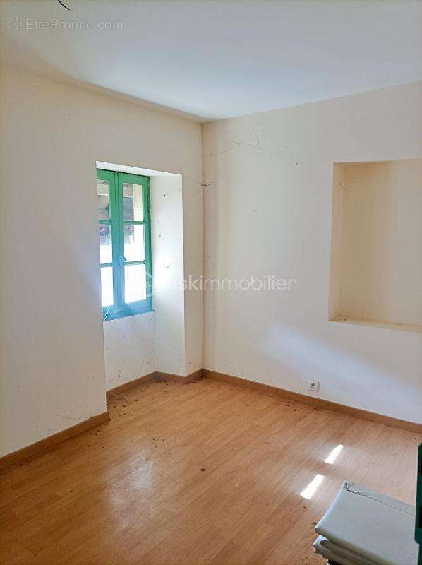 Appartement à CAZALS