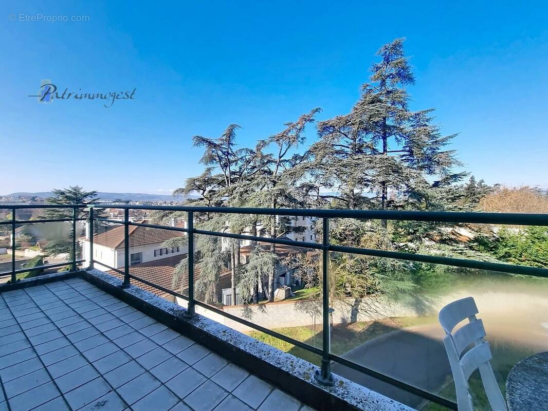 Appartement à ANDREZIEUX-BOUTHEON