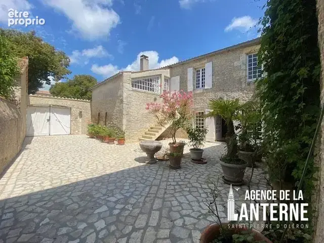 Photo Maison à Saint-Georges-D'oleron au prix de 647 500€