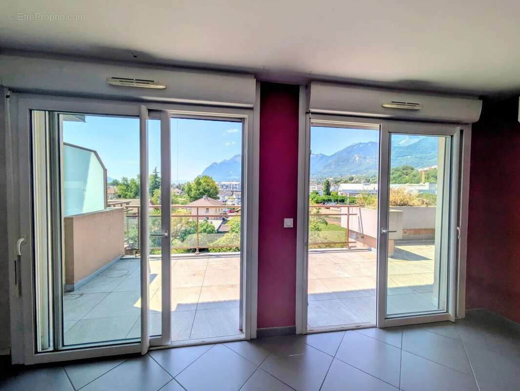 Dernier etage! tres jolie vue sur les montagnes ! - photo 14
