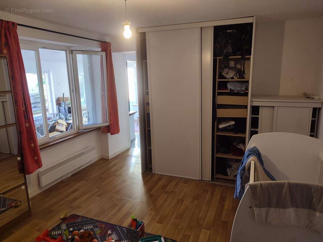 Maison à SAINT-CIERS-SUR-GIRONDE