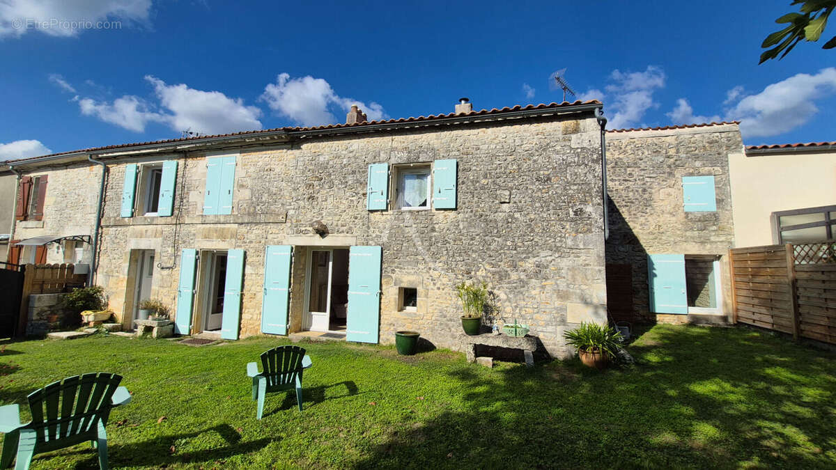 Maison Saint-Vaize avec quatre chambres au calme proche de Saintes - photo 2