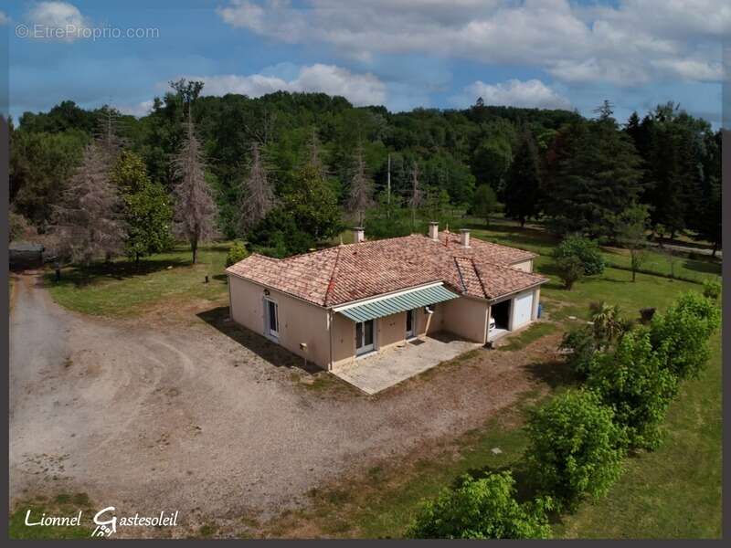 Maison à PORT-SAINTE-FOY-ET-PONCHAPT