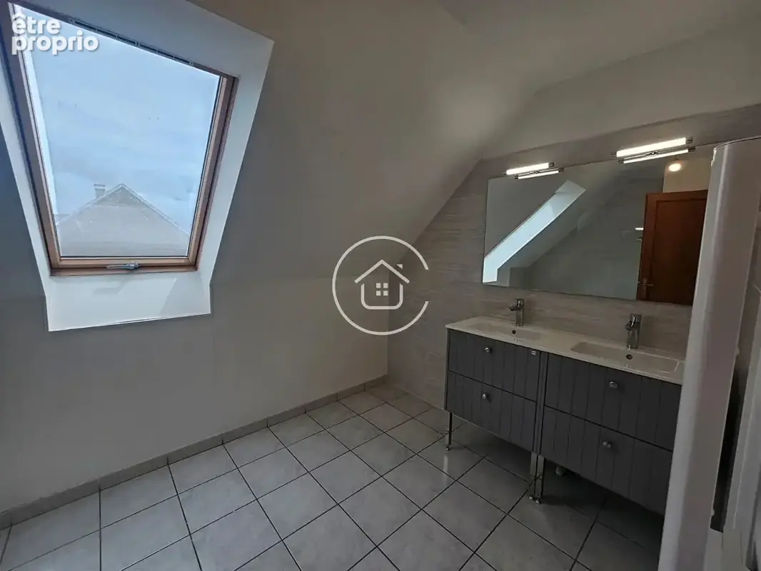 Au coeur de Vineuil, venez découvrir cette maison familiale - photo 7