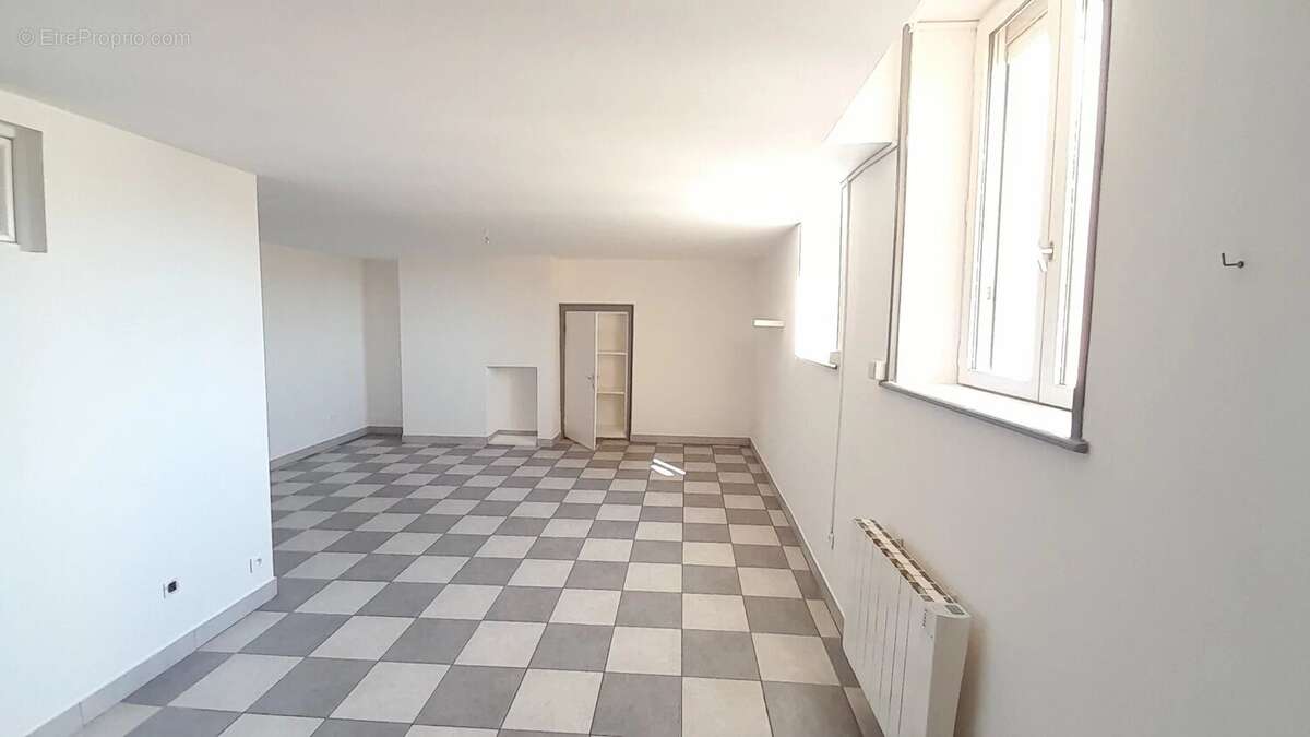 Appartement à THOISSEY