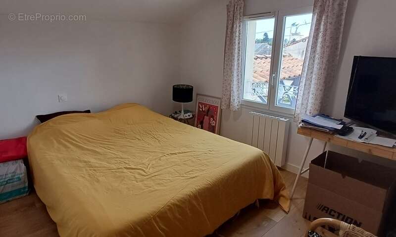 Maison à ROULLET-SAINT-ESTEPHE