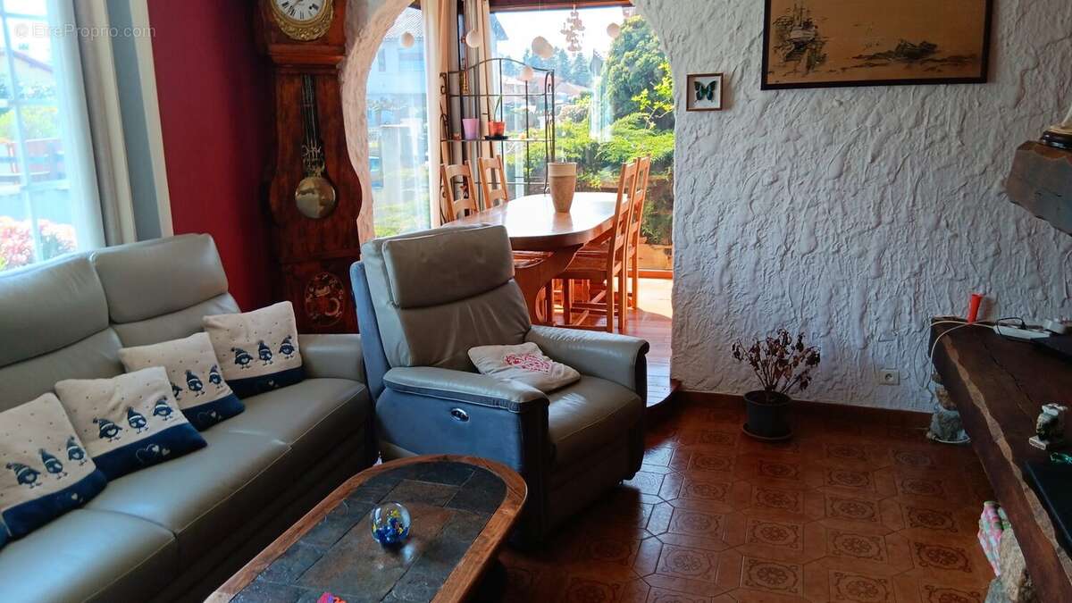 Maison à MONTREJEAU