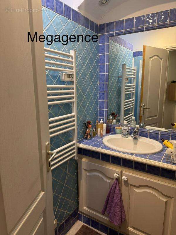 Appartement à BORMES-LES-MIMOSAS
