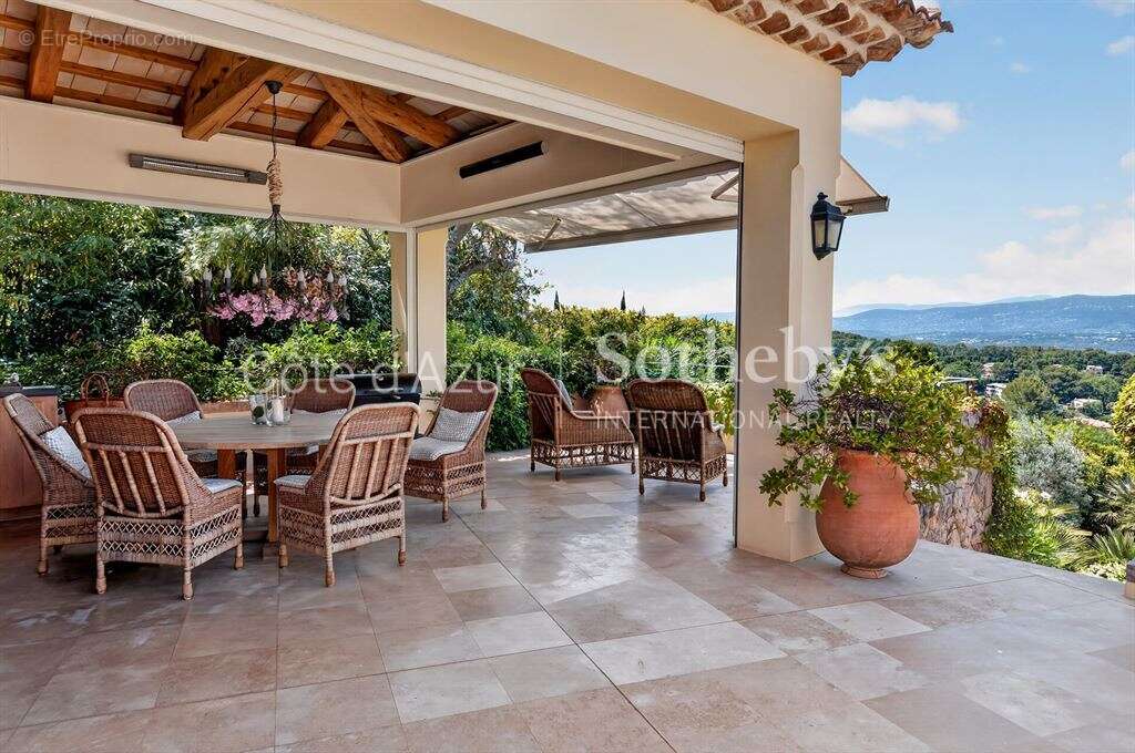 Maison à MOUGINS