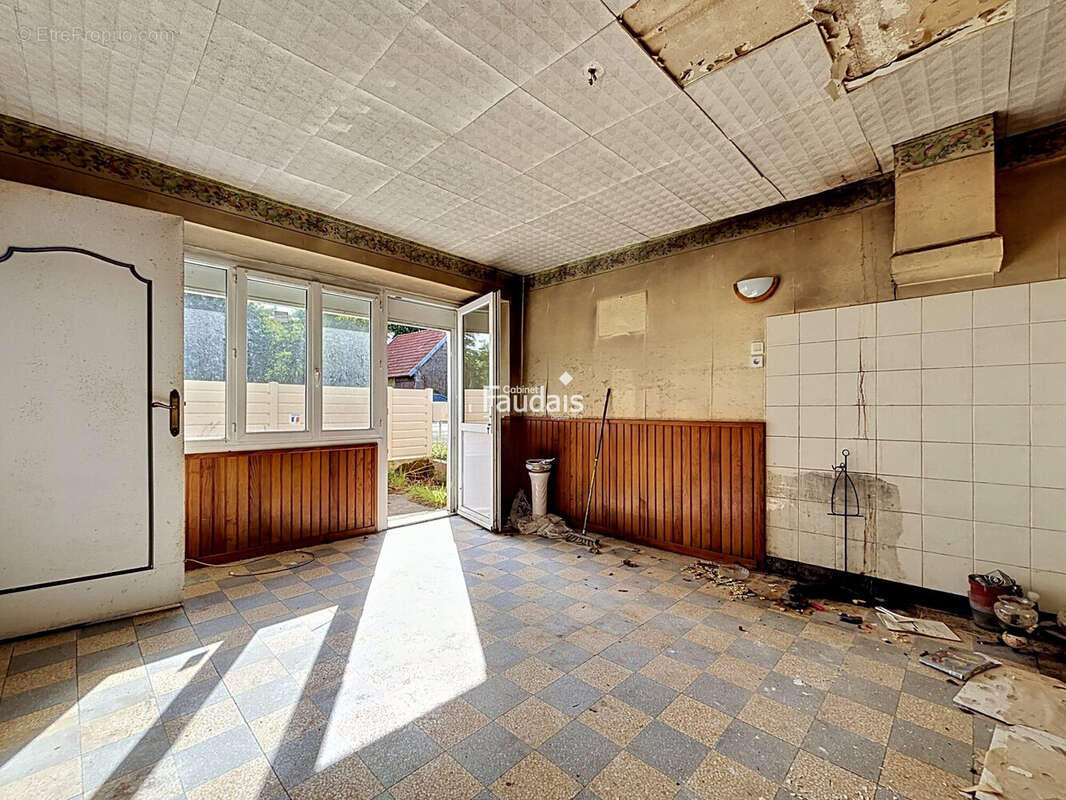 Maison 103 m² à La Meauffe  - photo 3