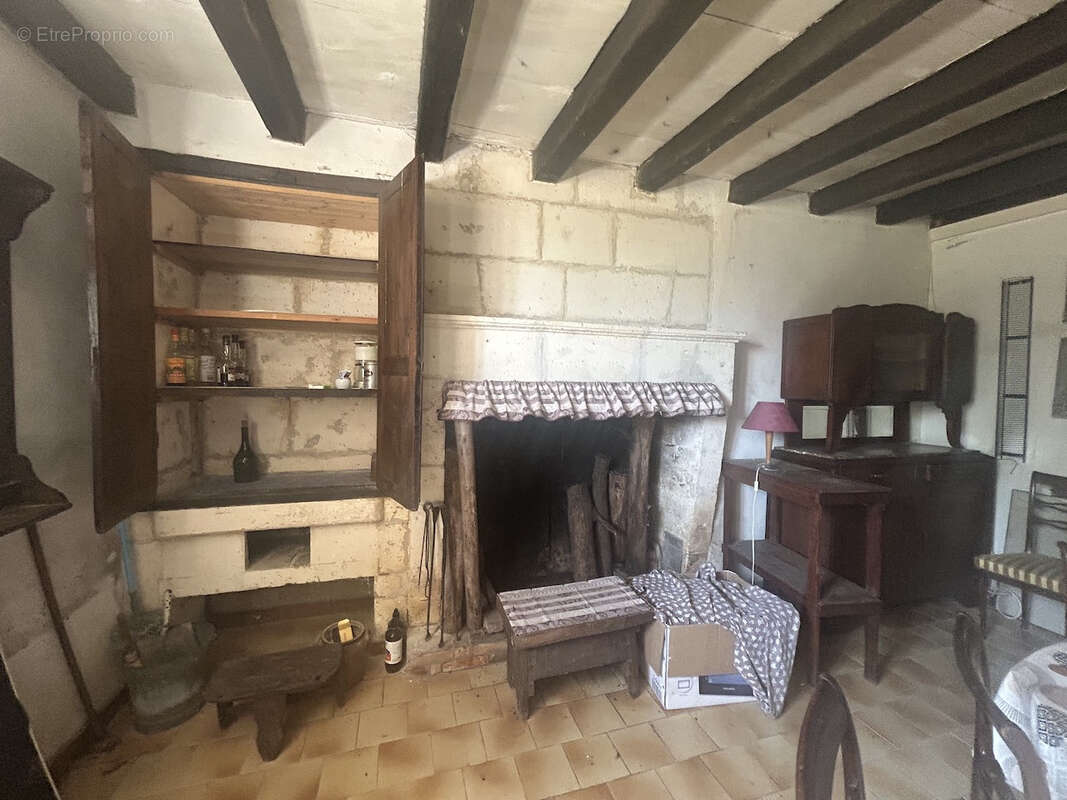 Maison en pierre à rénover dans un cadre magnifique sur terrain de 3400m2 - photo 8