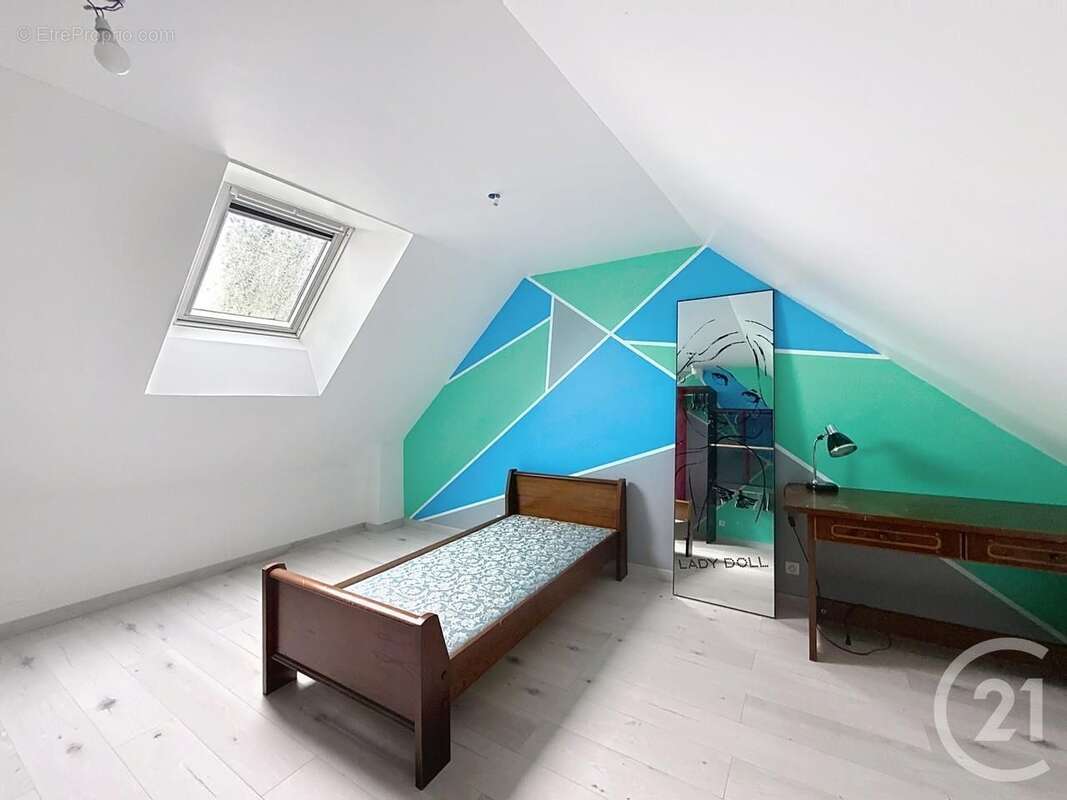 Maison à VILLETHIERRY