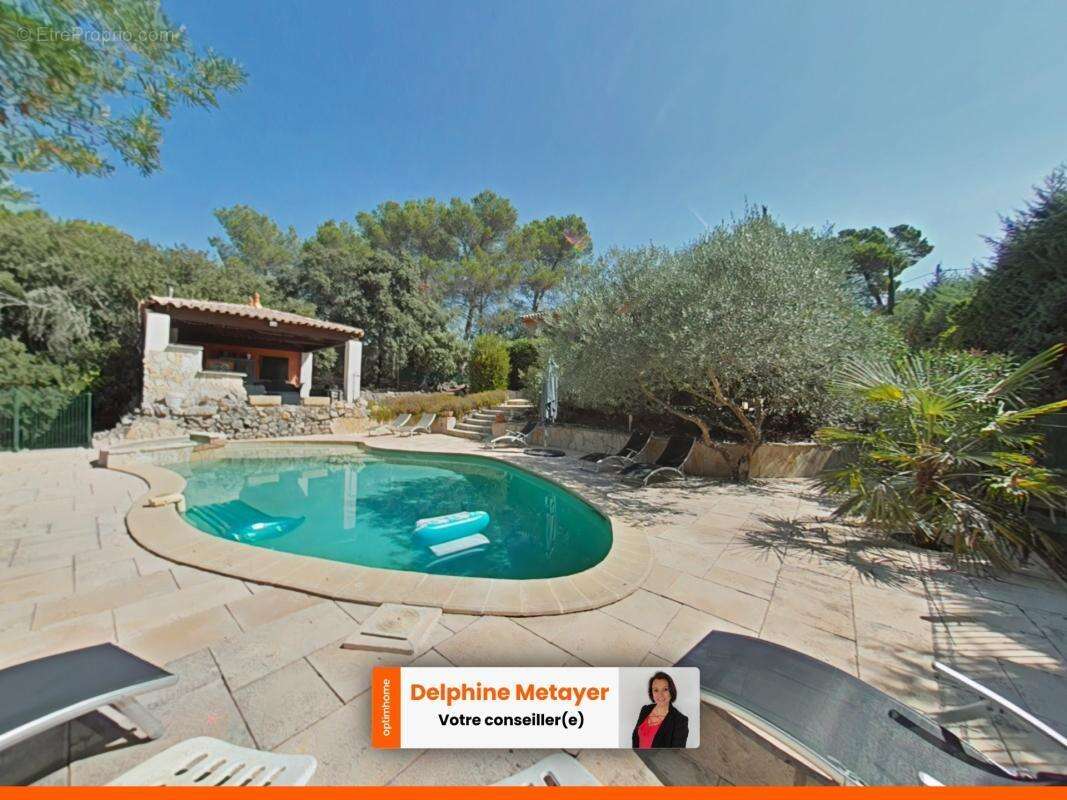 Lorgues (83510) – Elégance Provençale, Vue Panoramique & Piscine - photo 31