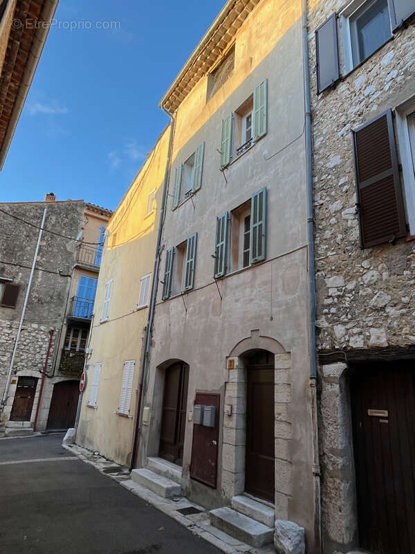 Appartement à SAINT-VALLIER-DE-THIEY