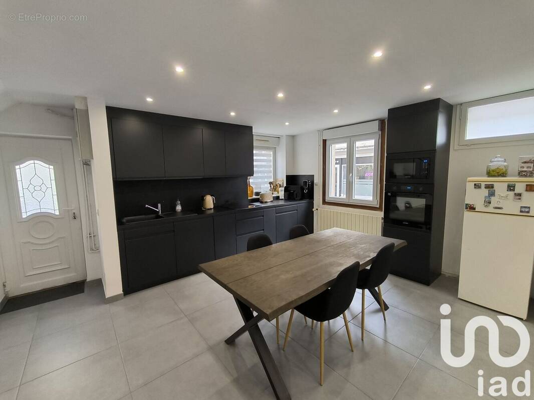 Photo 1 - Maison à CREPY-EN-VALOIS