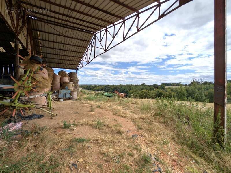 Maison à SAINT-BONNET-DE-CRAY