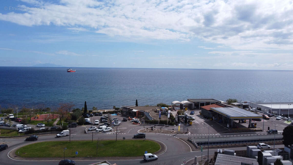 Bureaux de standing divisibles ou en plateaux complets, aux portes de Bastia - photo 2