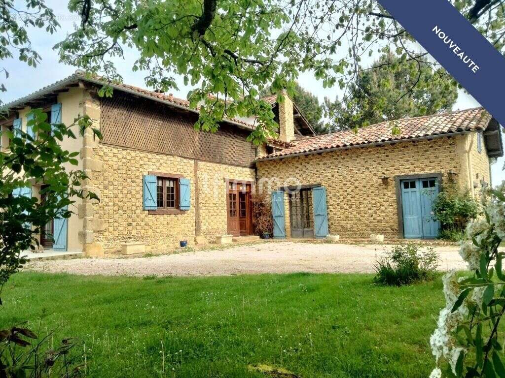 Maison à CASTELNAU-MAGNOAC