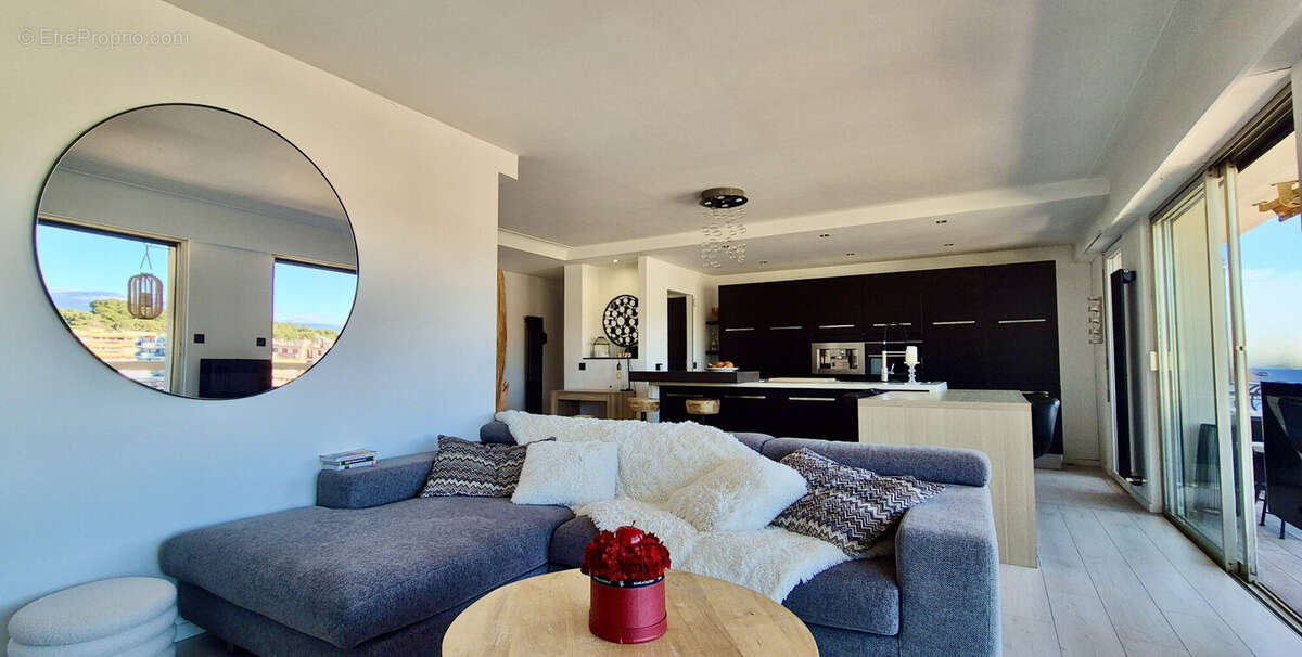 Appartement à LE CANNET