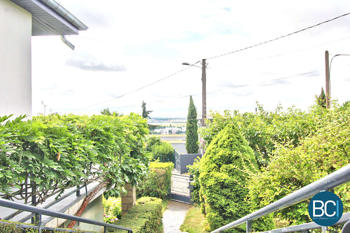 Maison à DOMMARTEMONT