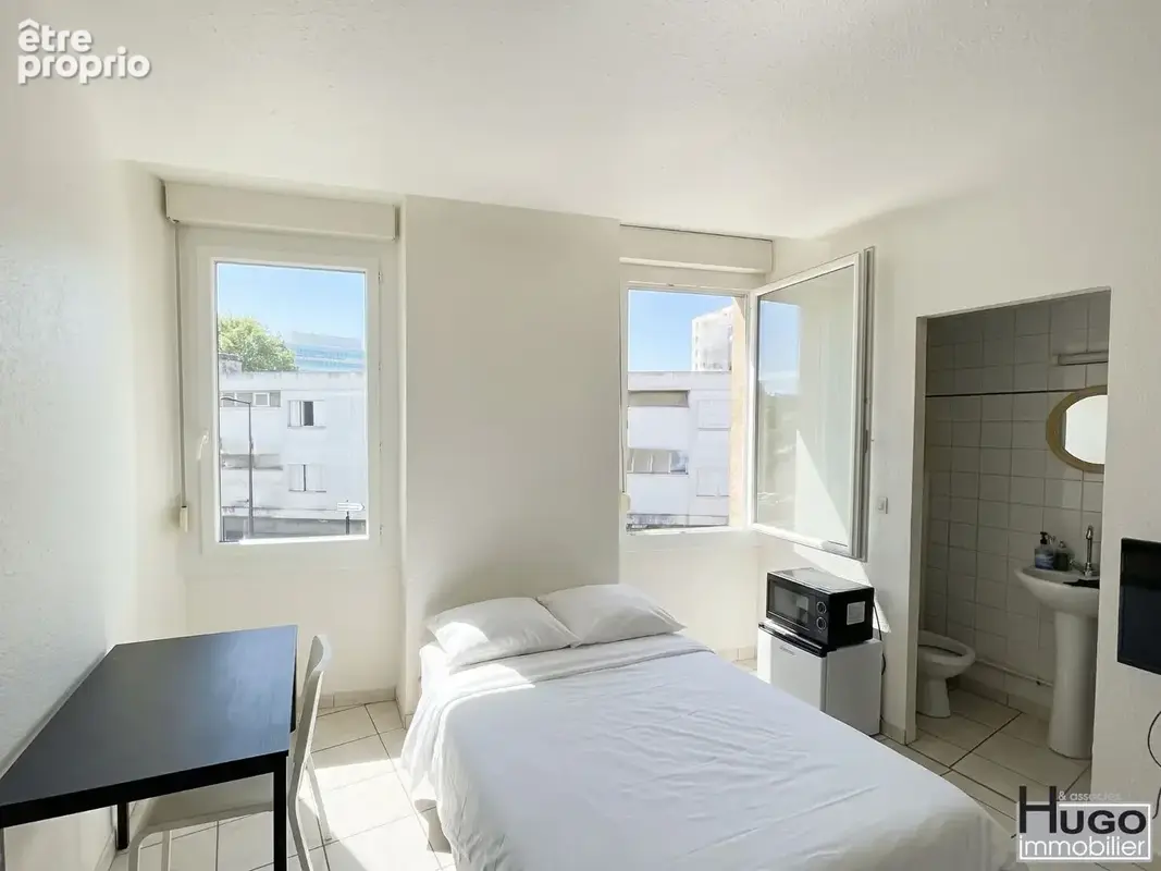 Bordeaux bastide- place stalingrad- immeuble 2 lots commerciaux de 390m² -revenu locatif annuel: 73.000 ! - photo 2