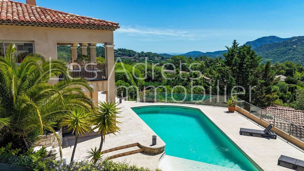 Maison à LES ADRETS-DE-L'ESTEREL