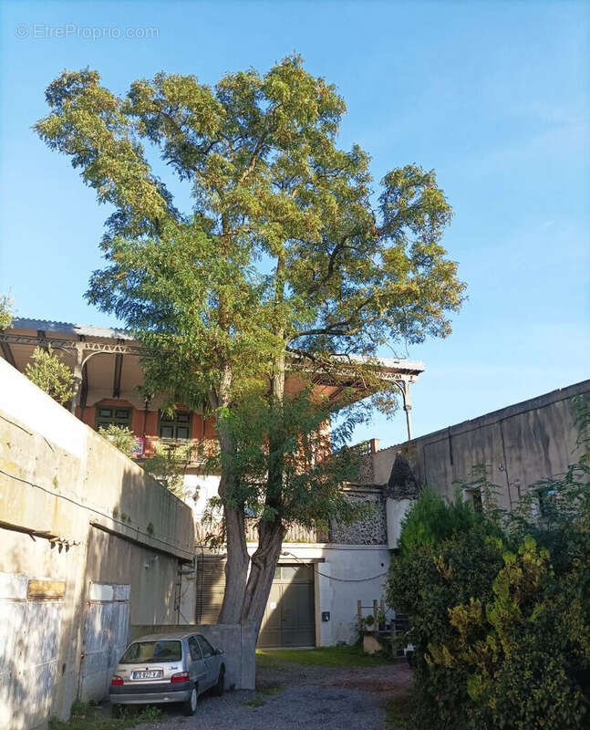 Parking à CARCASSONNE