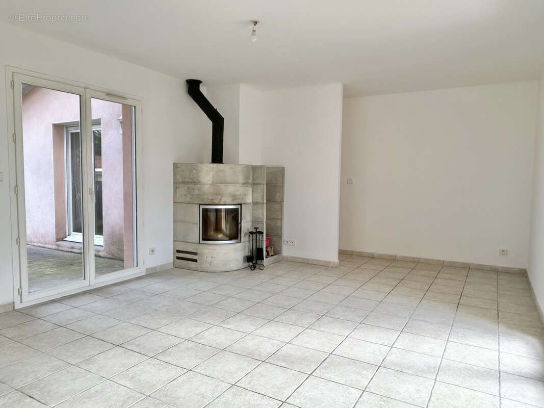 Maison à BRINDAS