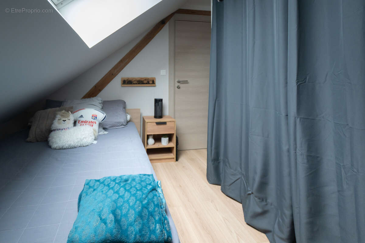 Appartement à FRASNE