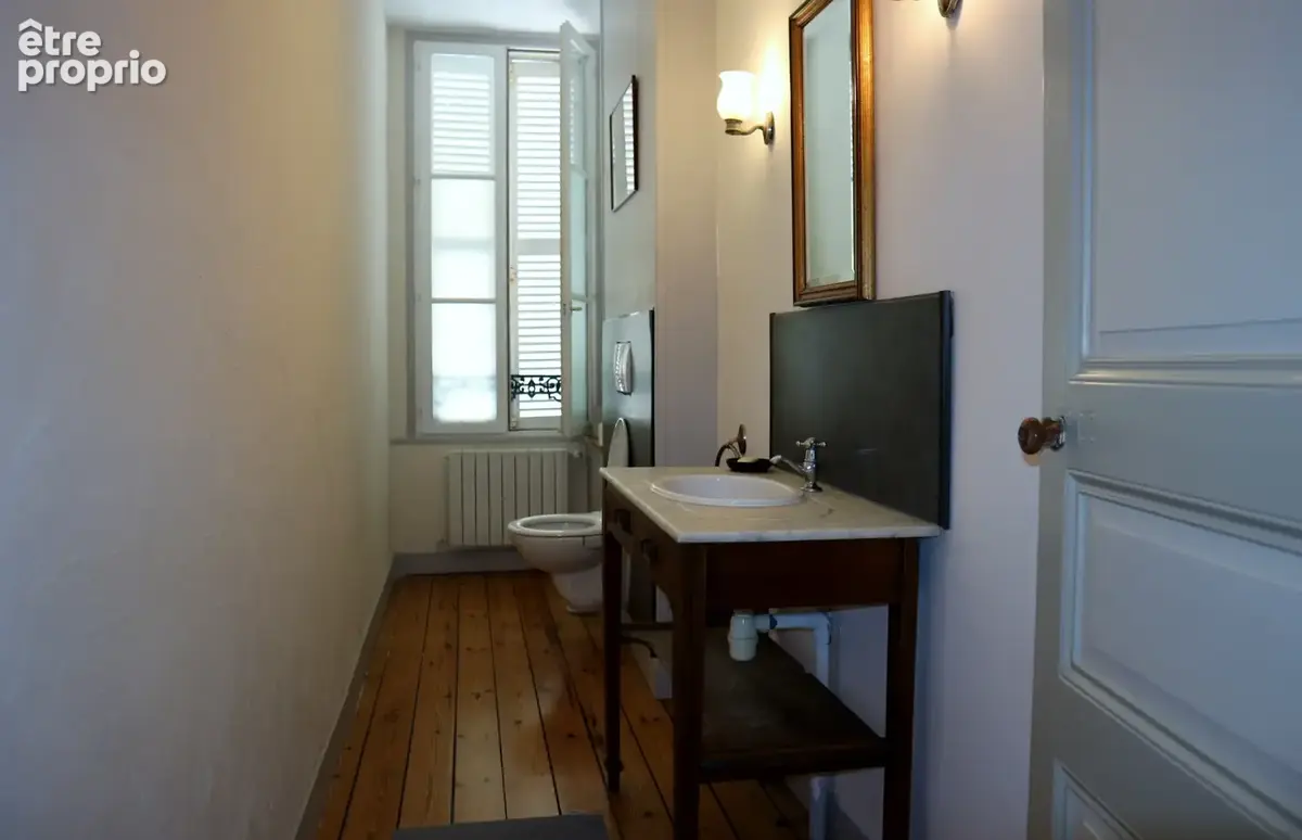Saintes, centre historique, appartement 343 m2 - photo 23