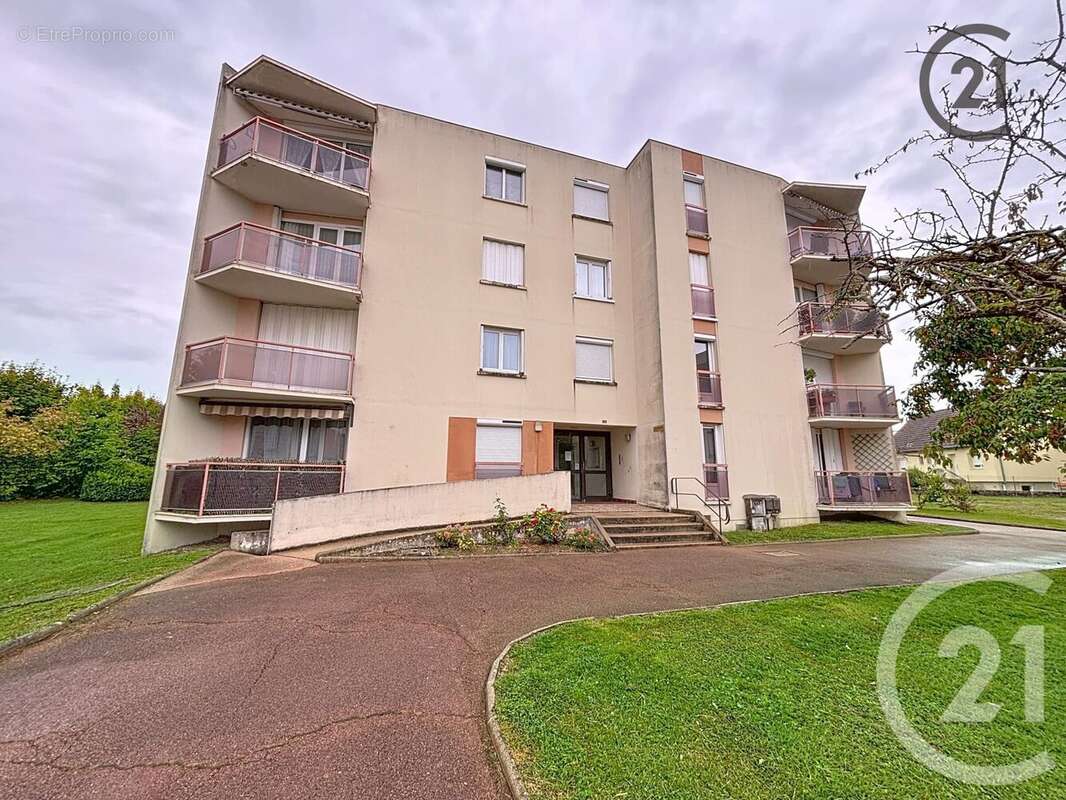 Appartement à MIGENNES