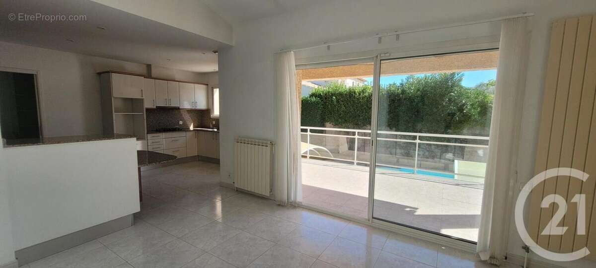 Maison 155 m² à Lattes  - photo 3