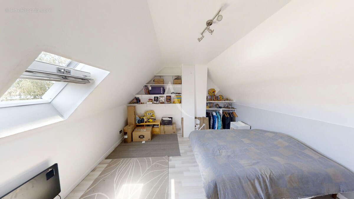Maison Fay Aux Loges - 114 m² -5 pièces - photo 5