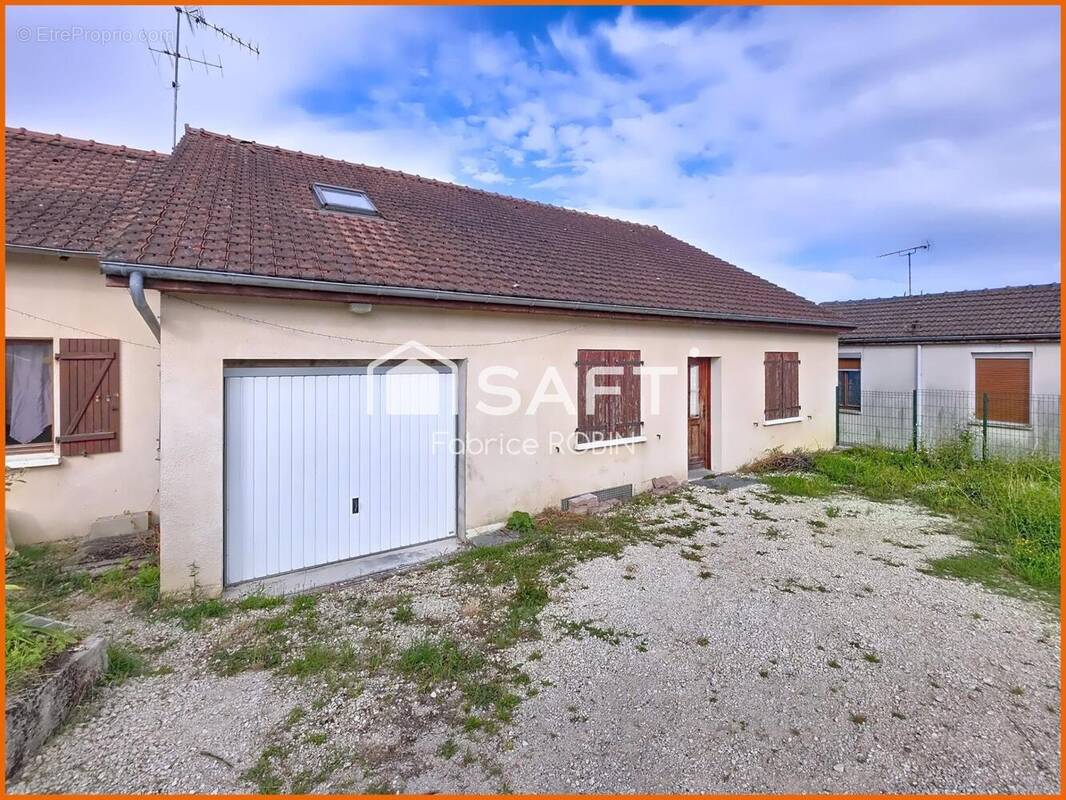 Photo 1 - Maison à SAINT-JULIEN-LES-VILLAS