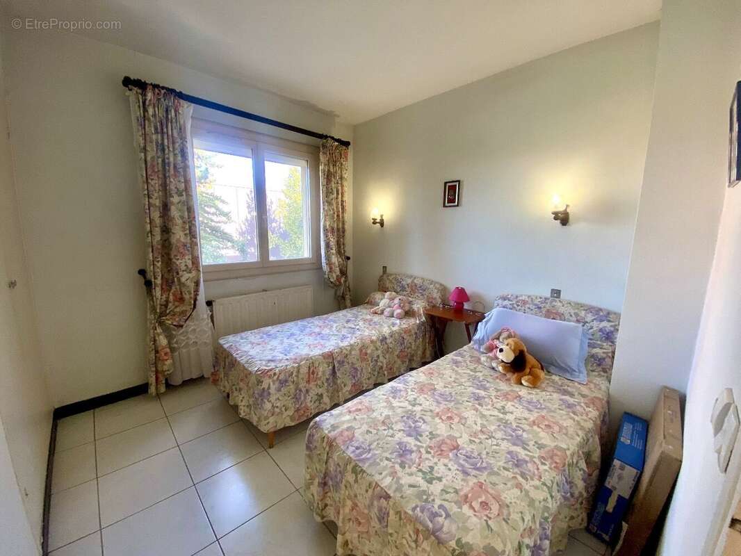 AGDE - Splendide Maison de 168m² à Agde, Proche de Toutes les Commodités - photo 9