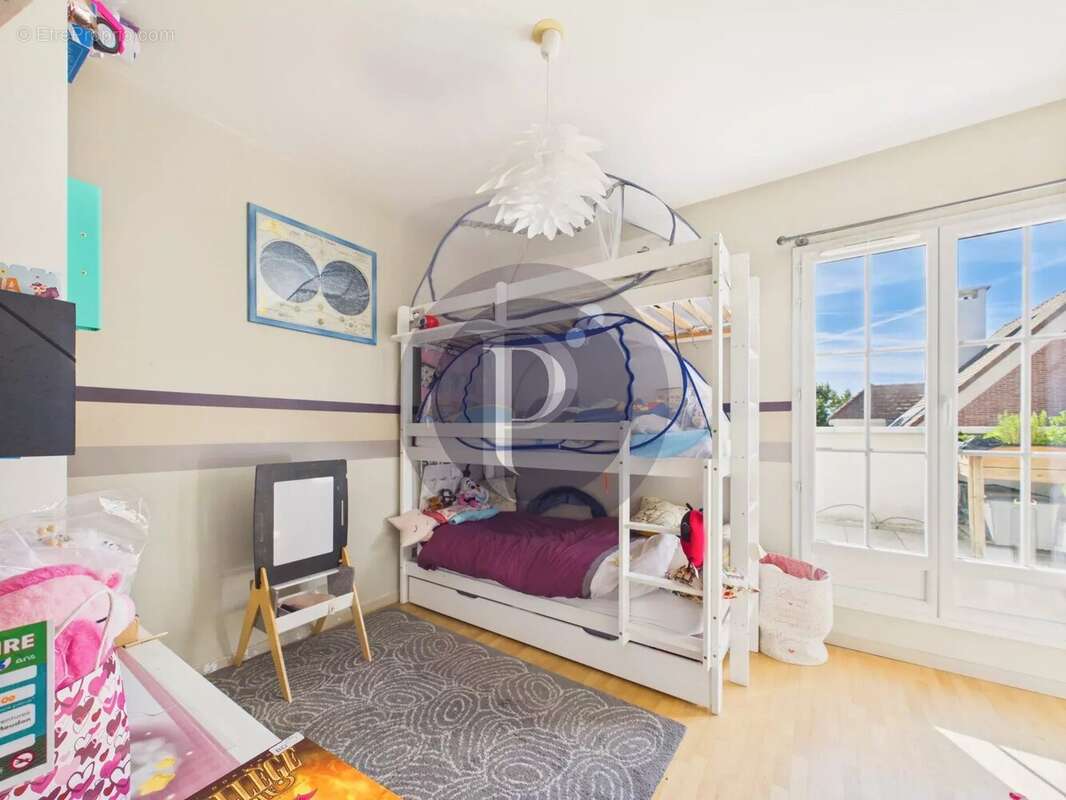 Appartement à LE PLESSIS-ROBINSON