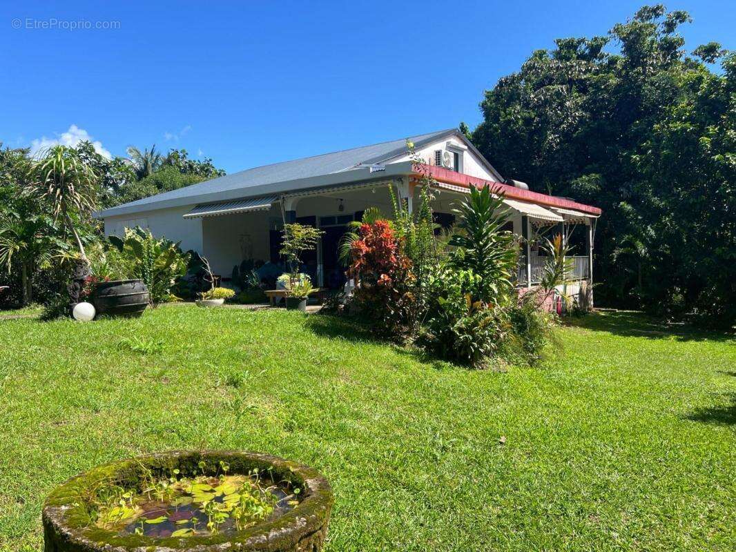 Maison à BAIE-MAHAULT