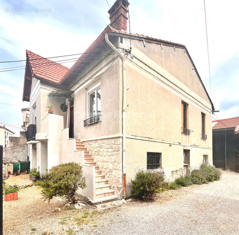 Maison à CHATEAURENARD