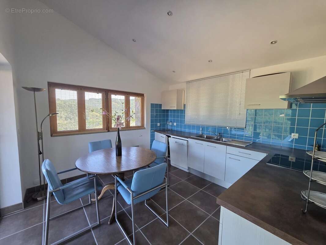 Maison à SAINT-JEAN-ROURE