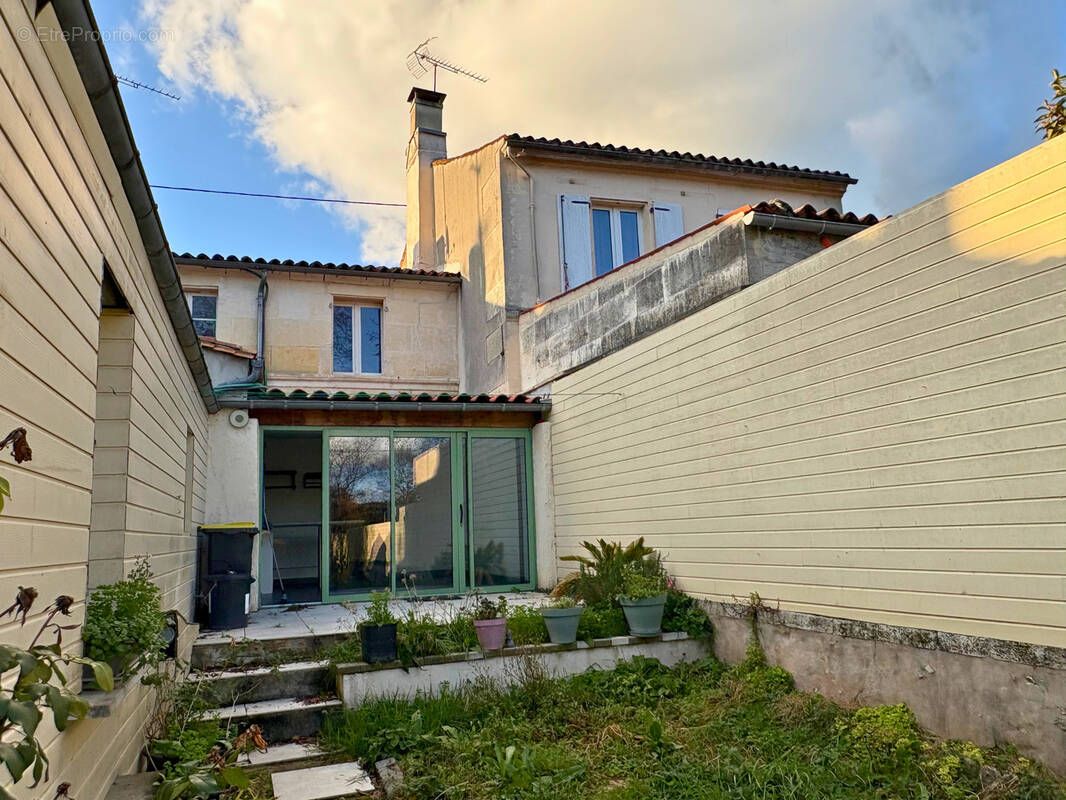 Maison à COGNAC