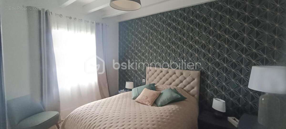 Maison à SAUGNAC-ET-CAMBRAN