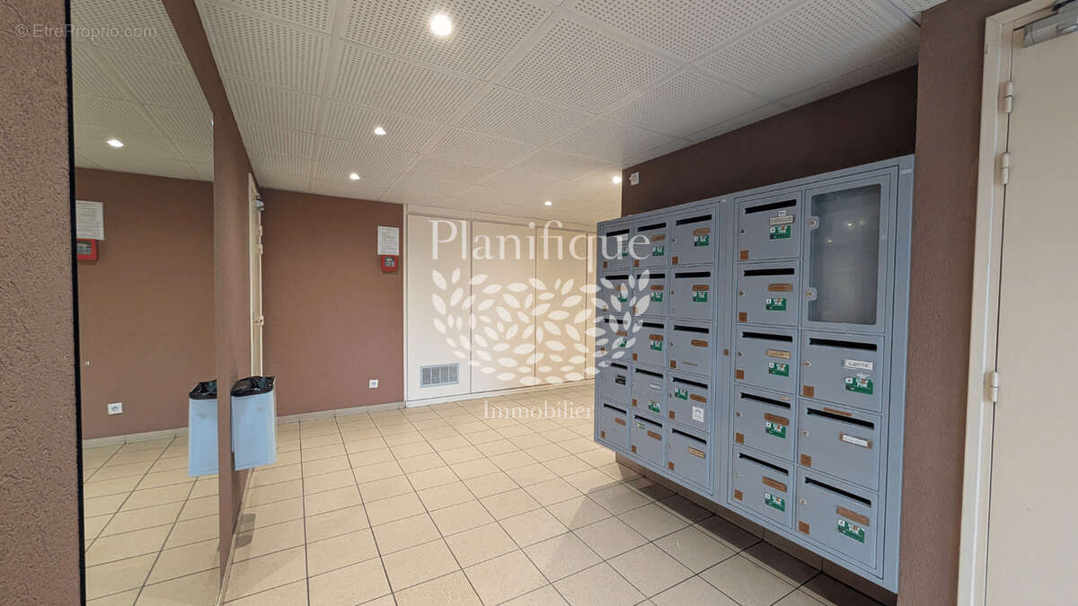 Appartement à CRUSEILLES