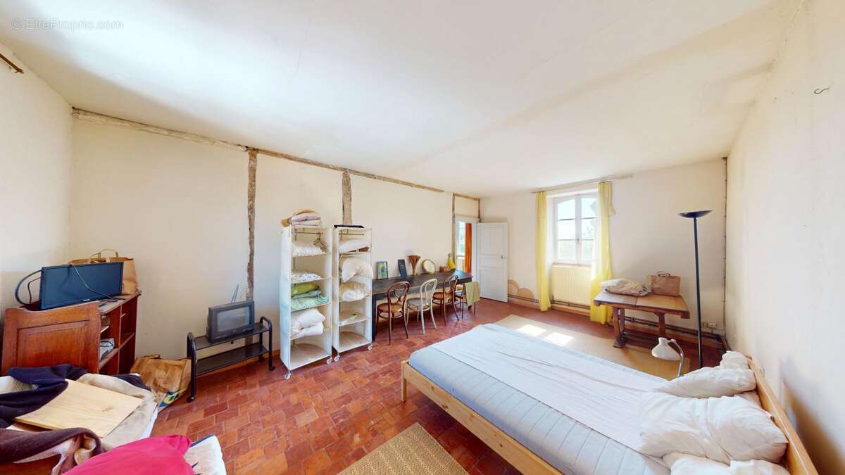 Maison à SAINT-SATUR