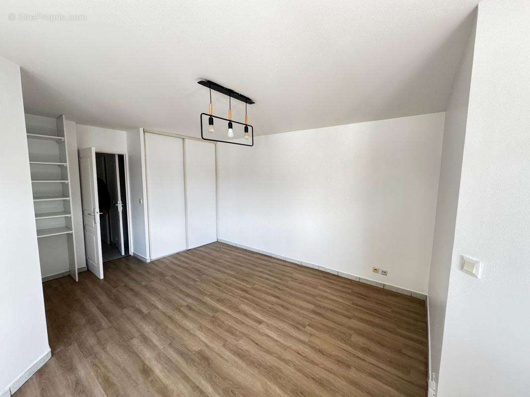 Appartement À Vendre - photo 2