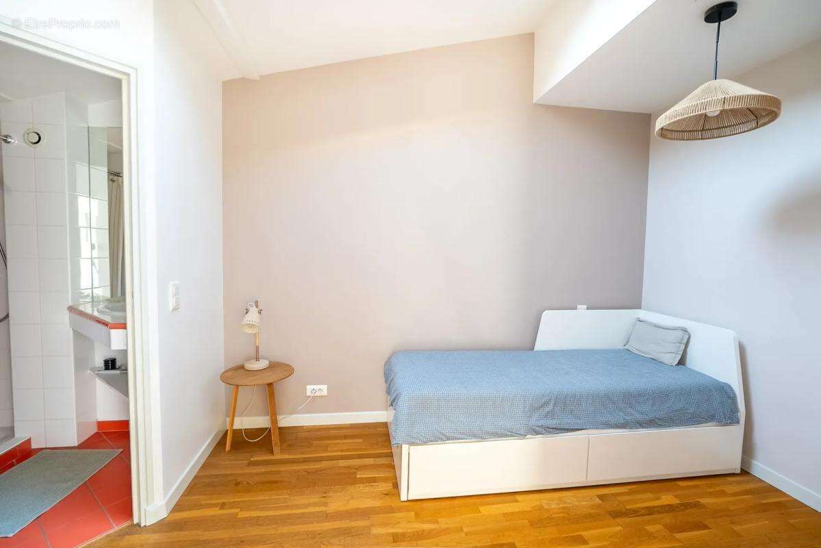 Maison en pierre rénovée de 142m² avec jardin – Saint Seurin - photo 8