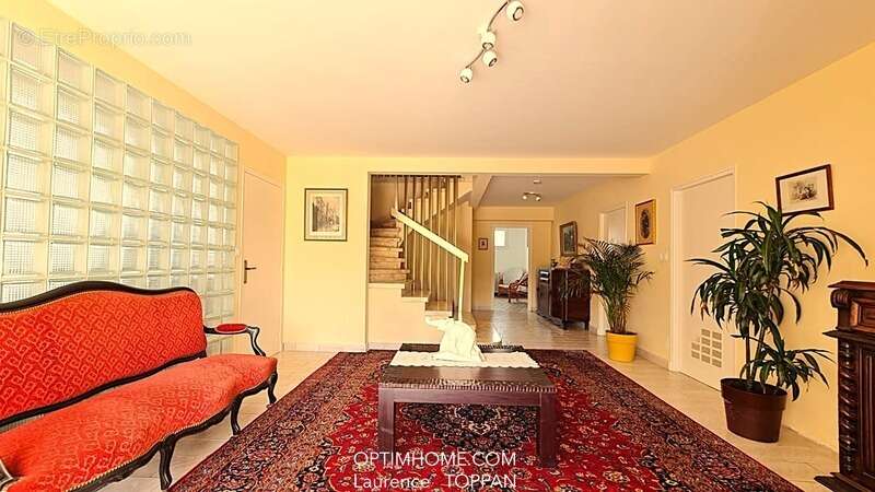 Maison à SAINTE-LIVRADE-SUR-LOT