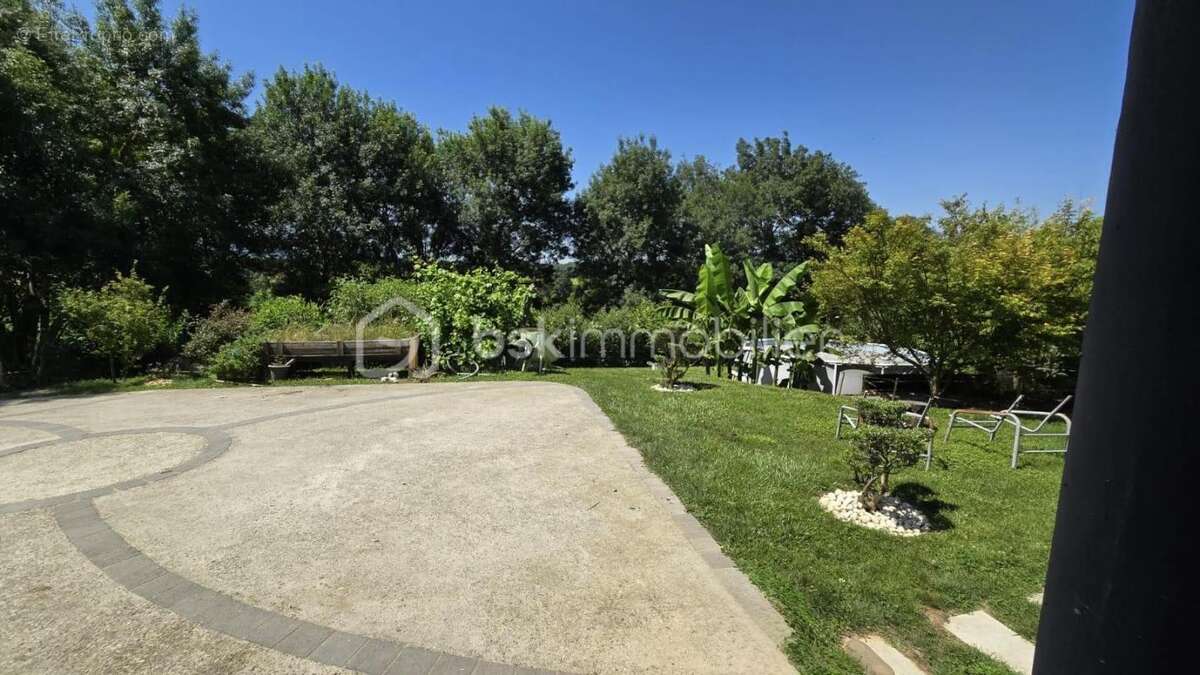 Maison à BELLESERRE